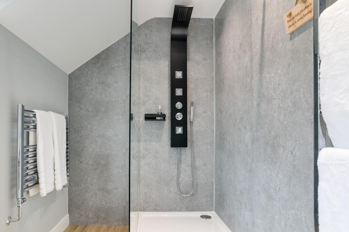 Beam End Snainton - Modern 2-Bedroom Stone Cottage מראה חיצוני תמונה